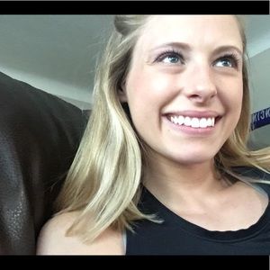 Meet your Posher, Stephanie